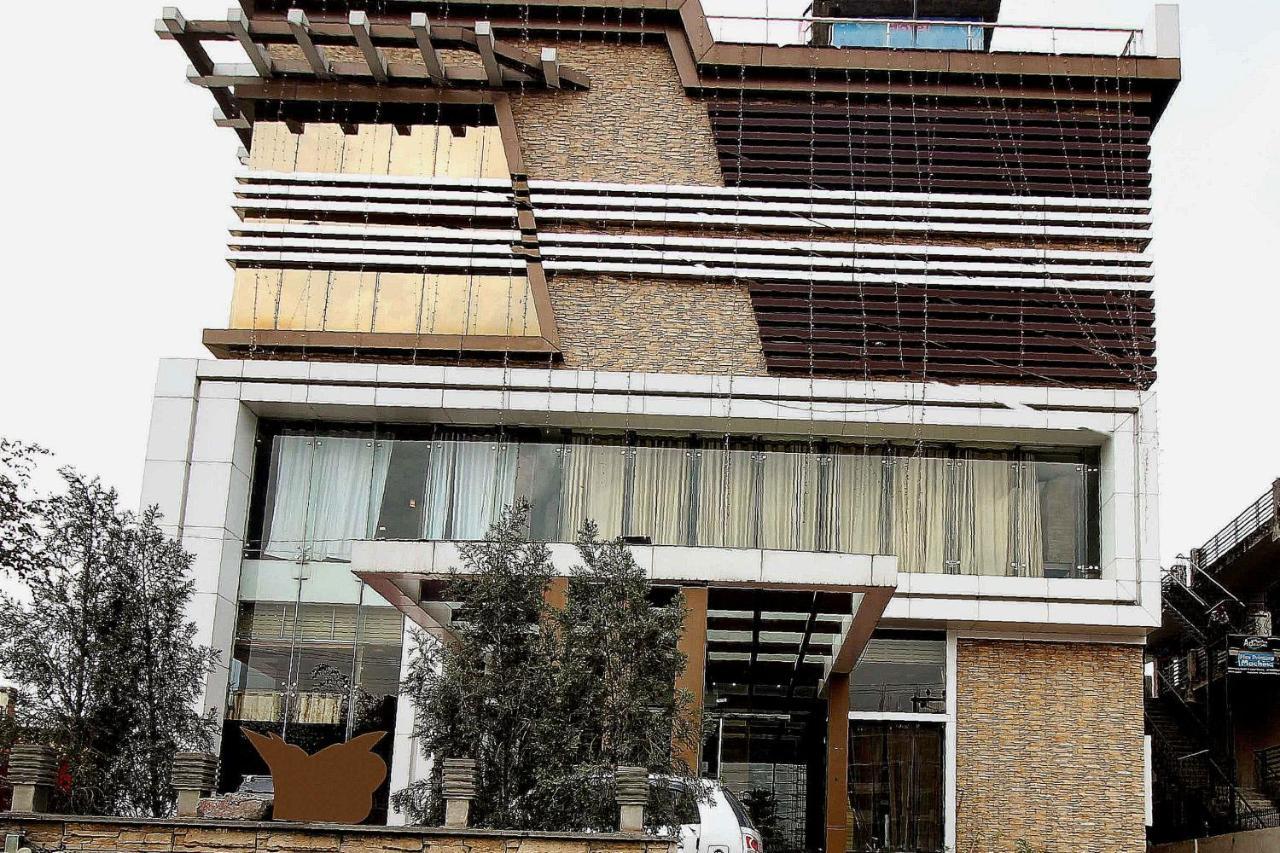 Oyo 4964 Golden Oyster Suites Dehradun Exterior photo