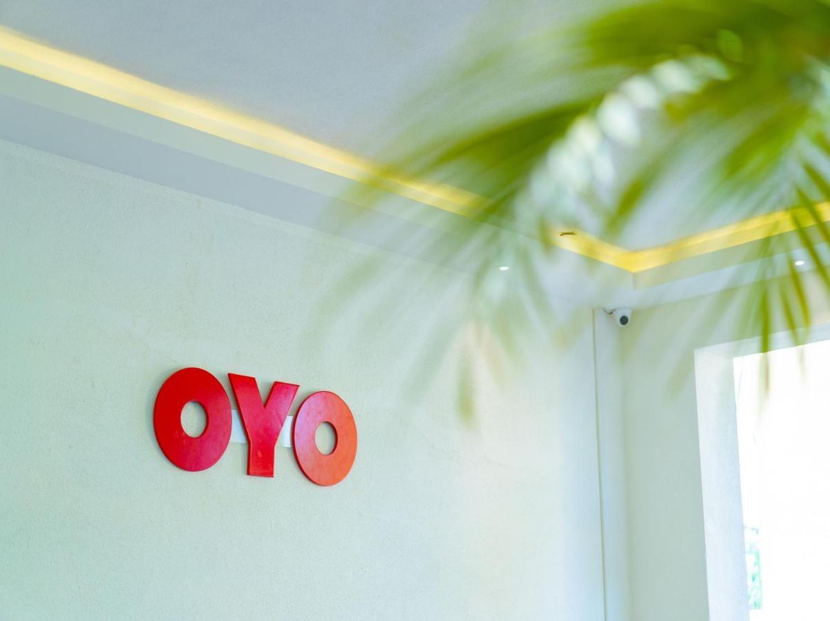 Oyo 4964 Golden Oyster Suites Dehradun Exterior photo